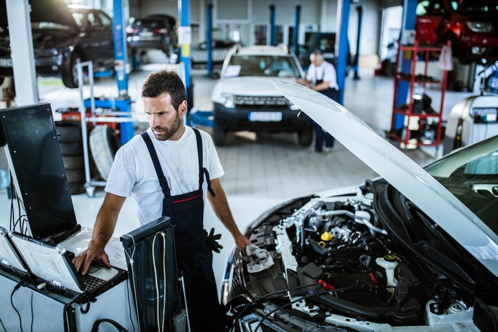 Book a car service from cinch | Faff-free car servicing - cinch